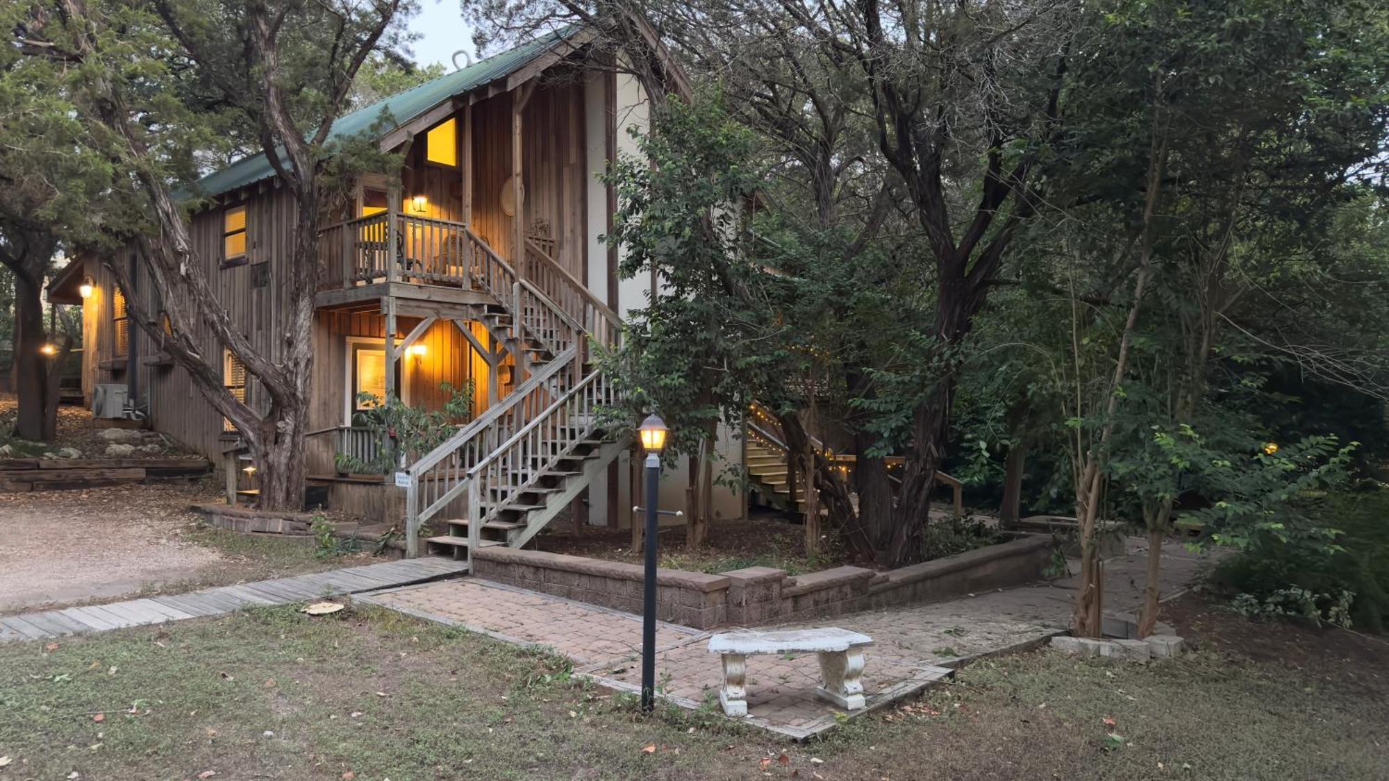 Bed And Breakfast On White Rock Creek Waco Exteriör bild