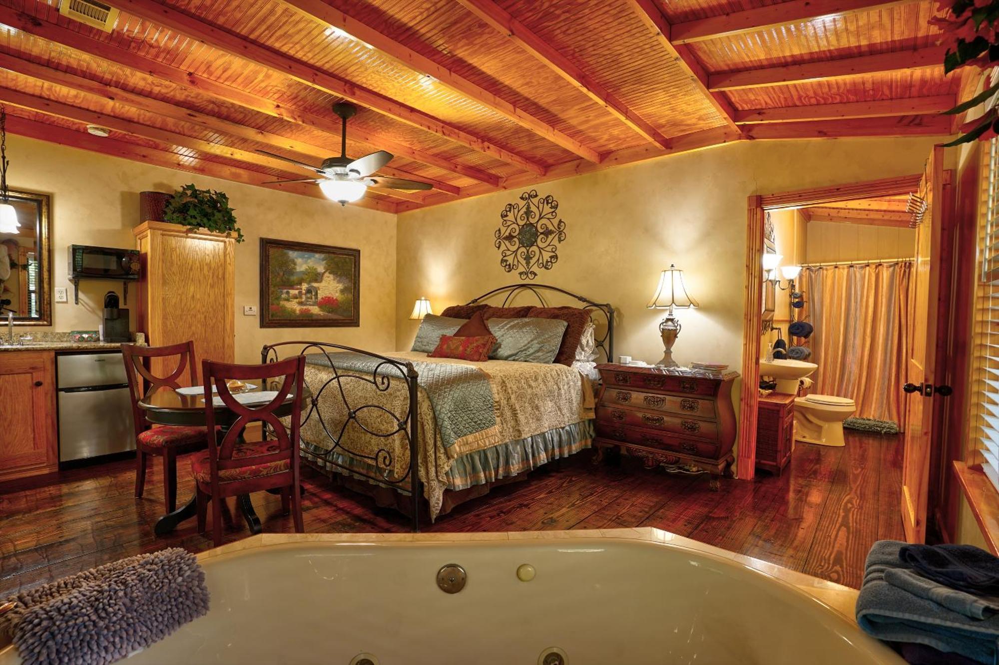 Bed And Breakfast On White Rock Creek Waco Exteriör bild